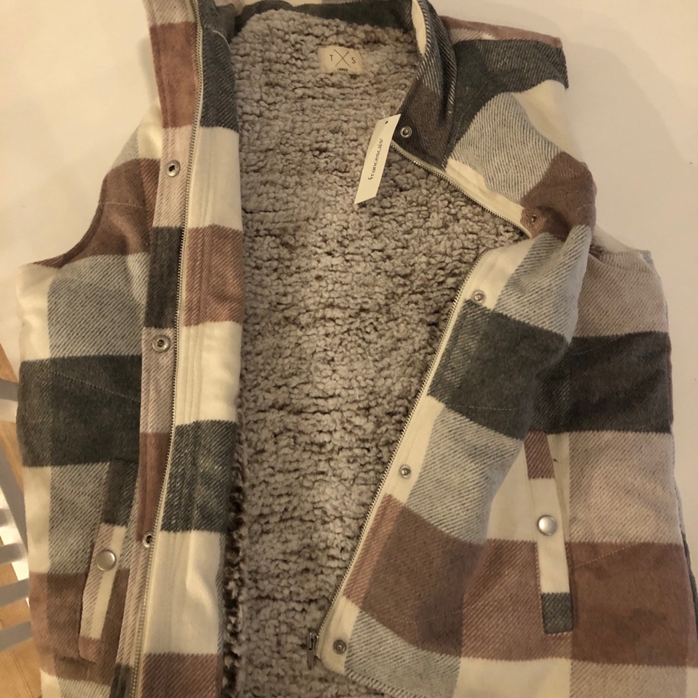 Francescas Sherpa vest women’s